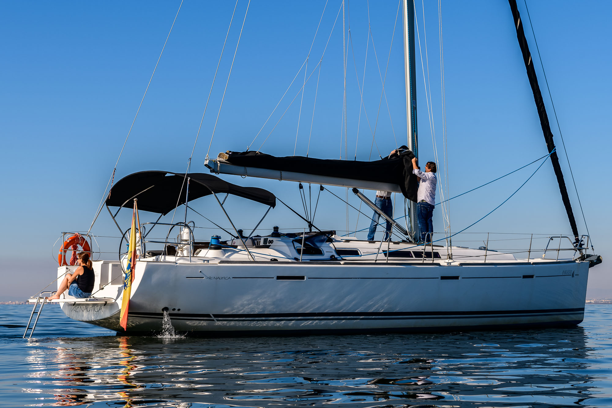 Alquiler velero Murcia con patrón incluido